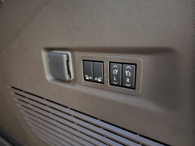 New 2026 GMC Yukon XL Elevation w/ LPO, Floor Liner Package image 32