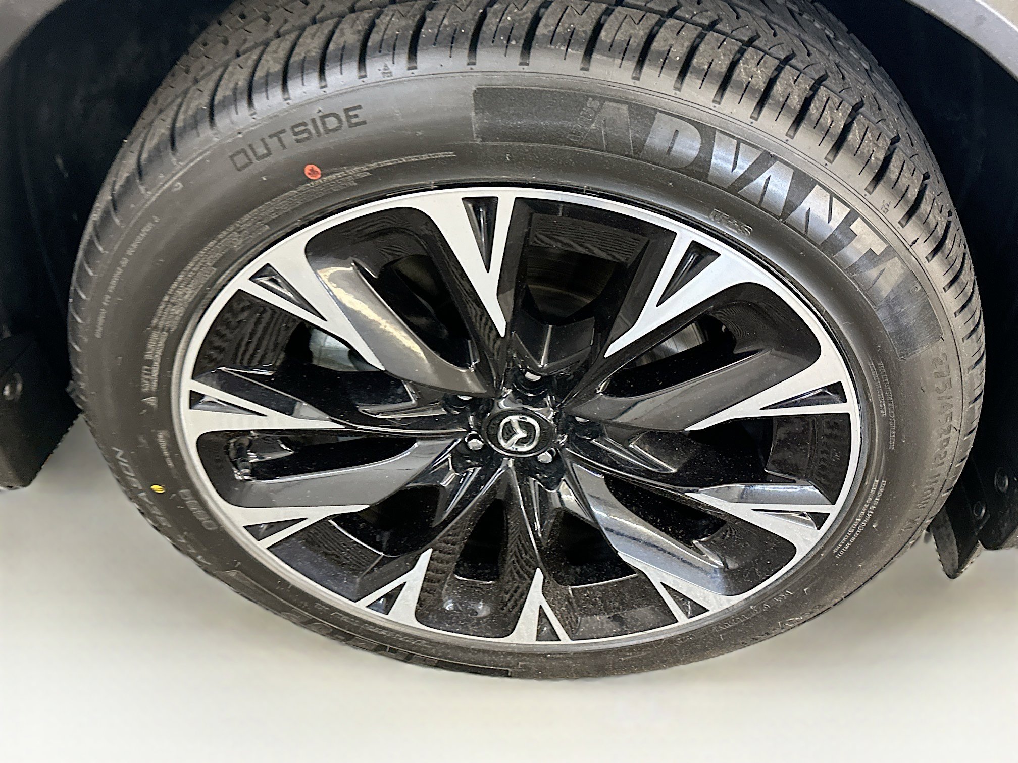 Used 2024 MAZDA CX-90 Plug-In Hybrid w/ Premium Plus image 11