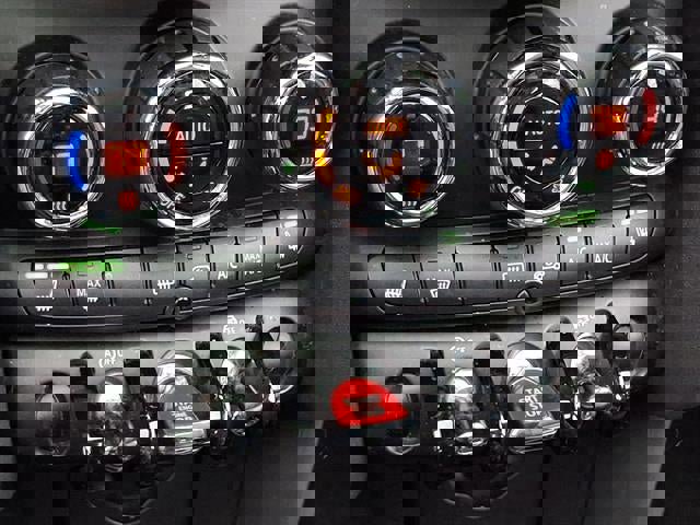 Used 2022 MINI Cooper 4-Door Hardtop image 17