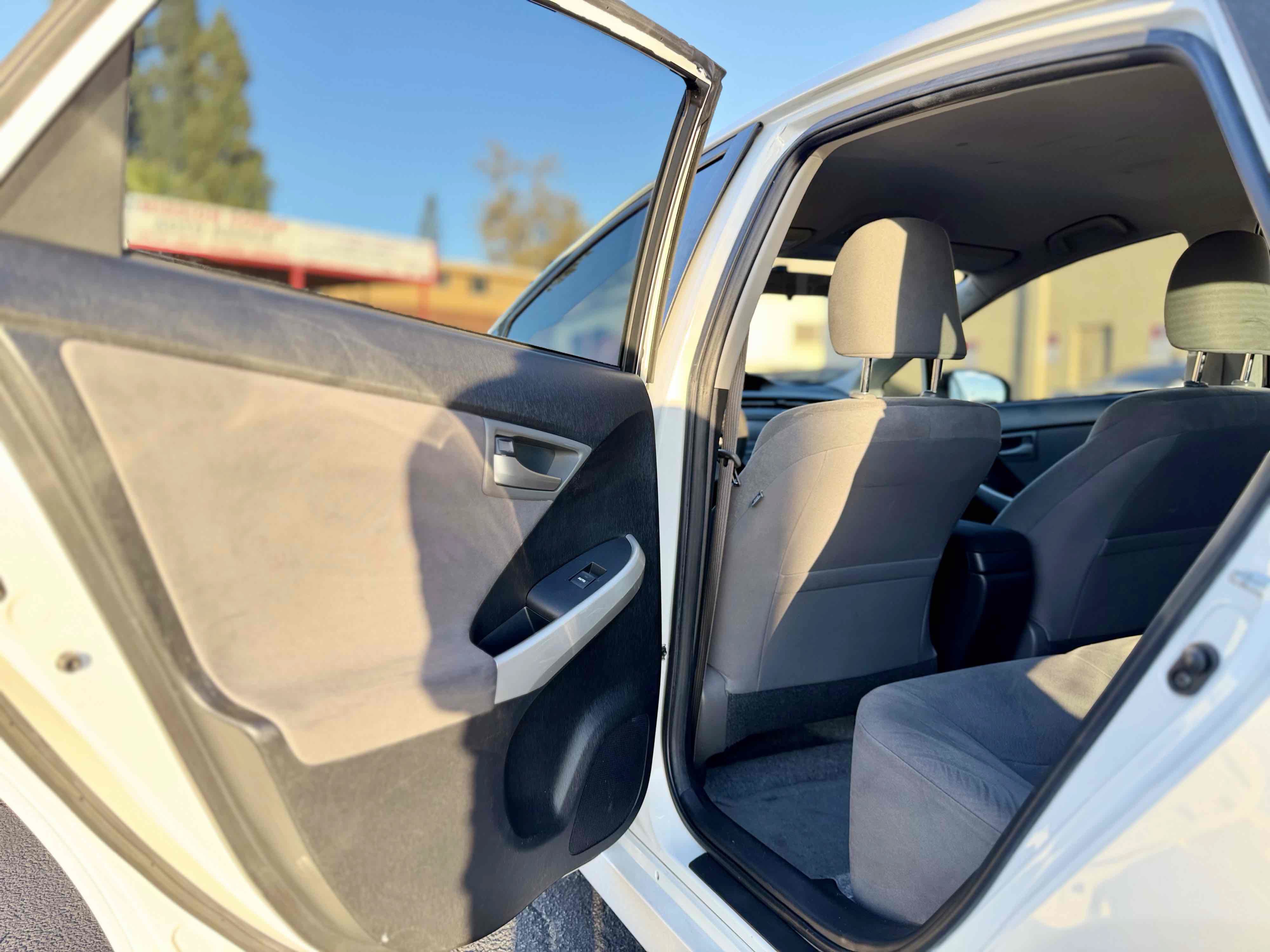 Used 2014 Toyota Prius Three FWD image 28