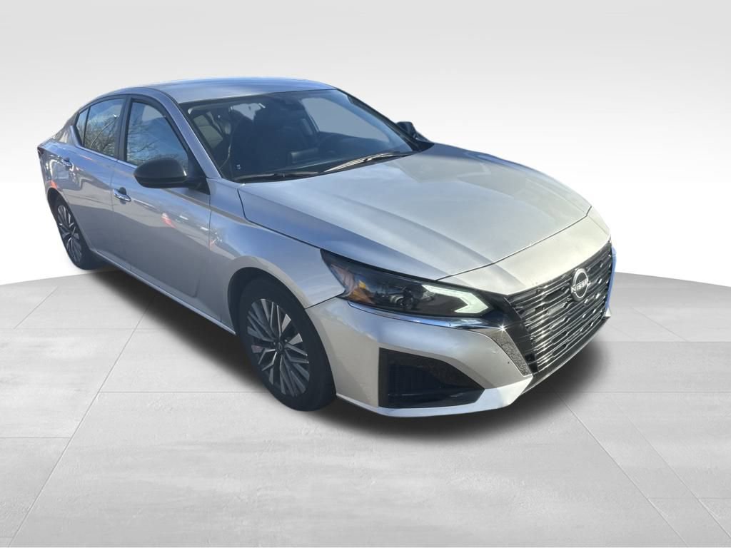 Used 2024 Nissan Altima 2.5 SV image 27