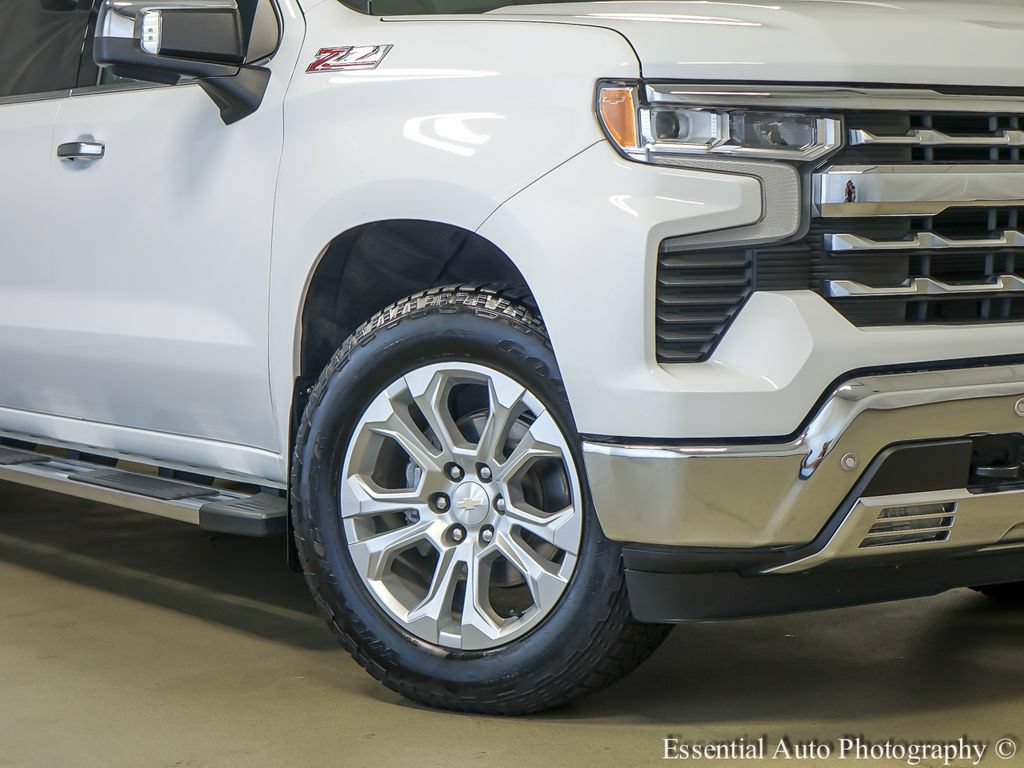 Used 2024 Chevrolet Silverado 1500 LTZ AWD/4WD image 4