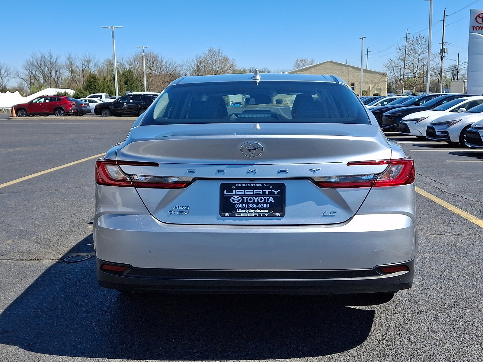 Used 2025 Toyota Camry LE w/ Convenience Package image 5