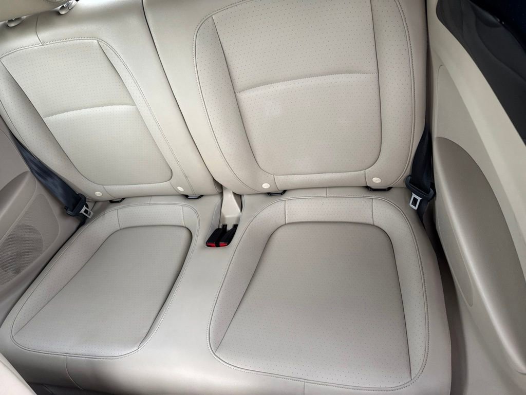 Used 2015 Volkswagen Beetle R-Line FWD image 15