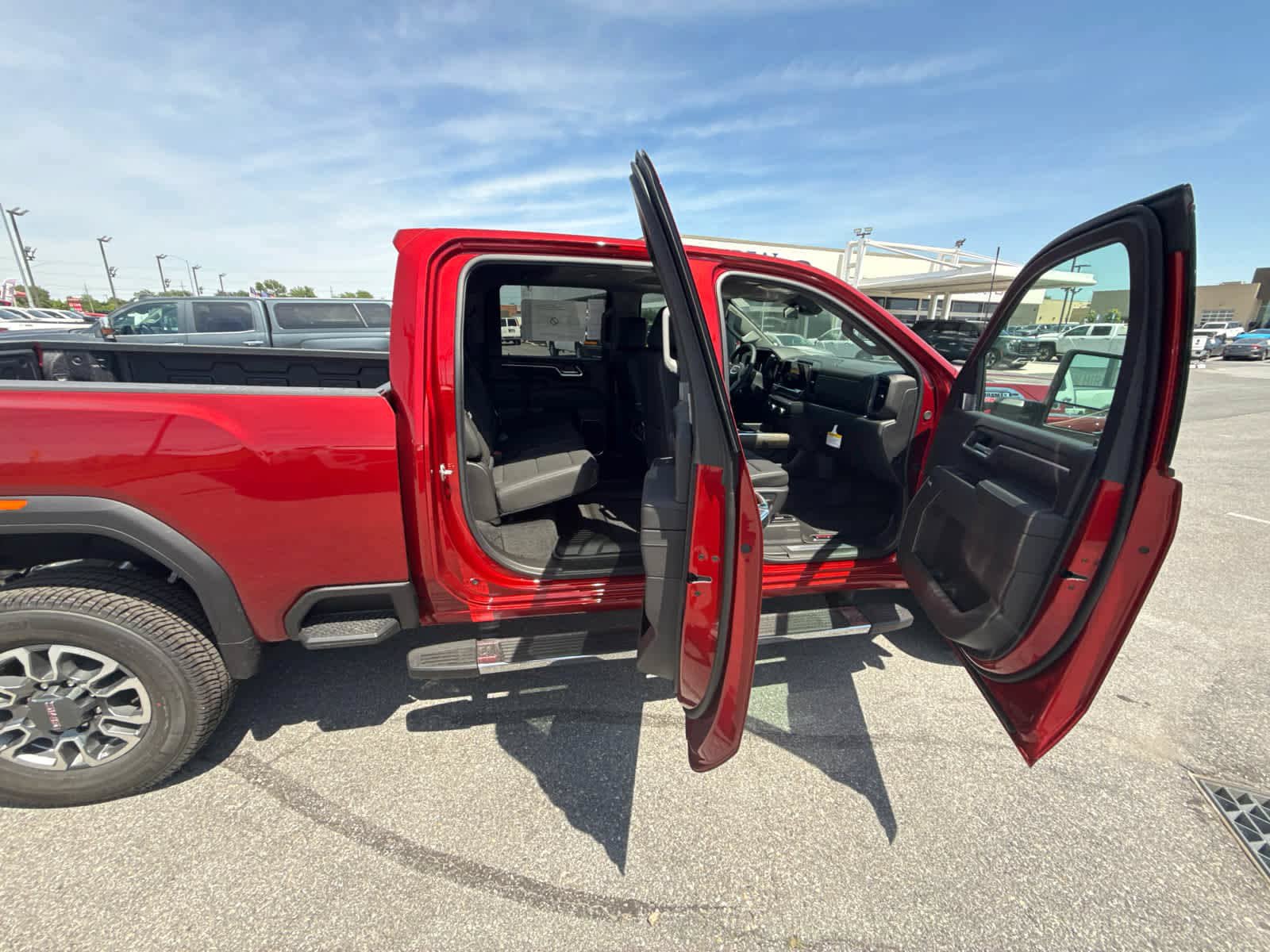 New 2026 GMC Sierra 2500 SLT w/ SLT Premium Package AWD/4WD image 37