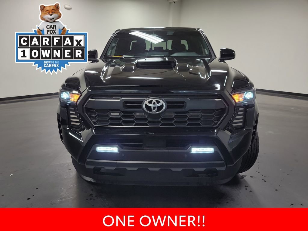 Used 2024 Toyota Tacoma TRD Sport w/ TRD Sport Upgrade Package AWD/4WD image 3
