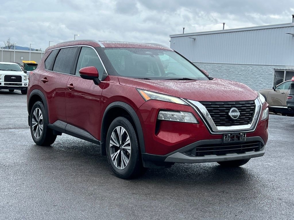 Used 2022 Nissan Rogue SV w/ SV Premium Package image 2