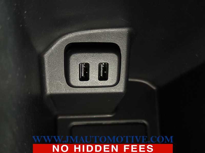 Used 2021 GMC Terrain SLT image 38