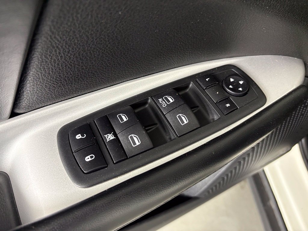 Used 2020 Dodge Journey SE w/ SE Popular Equipment Group FWD image 13