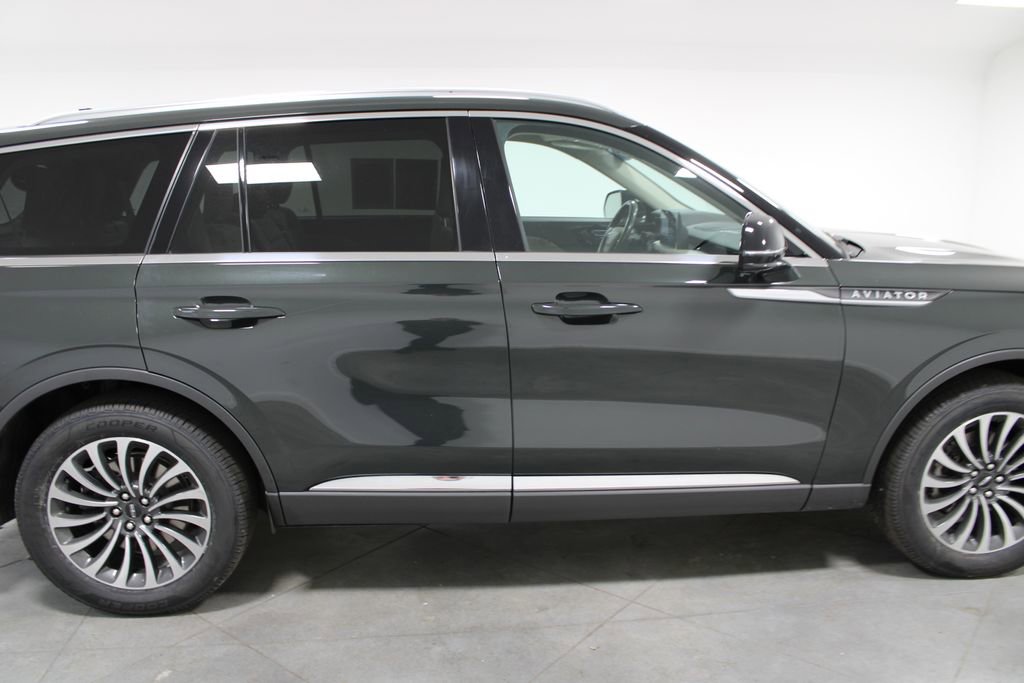 Used 2023 Lincoln Aviator Reserve w/ Equipment Group 201A AWD/4WD image 11
