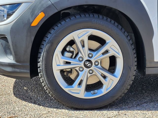 Used 2022 Hyundai Kona SEL image 9