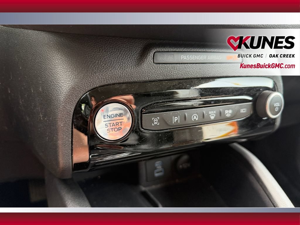 Used 2023 Ford Escape Platinum AWD/4WD image 28