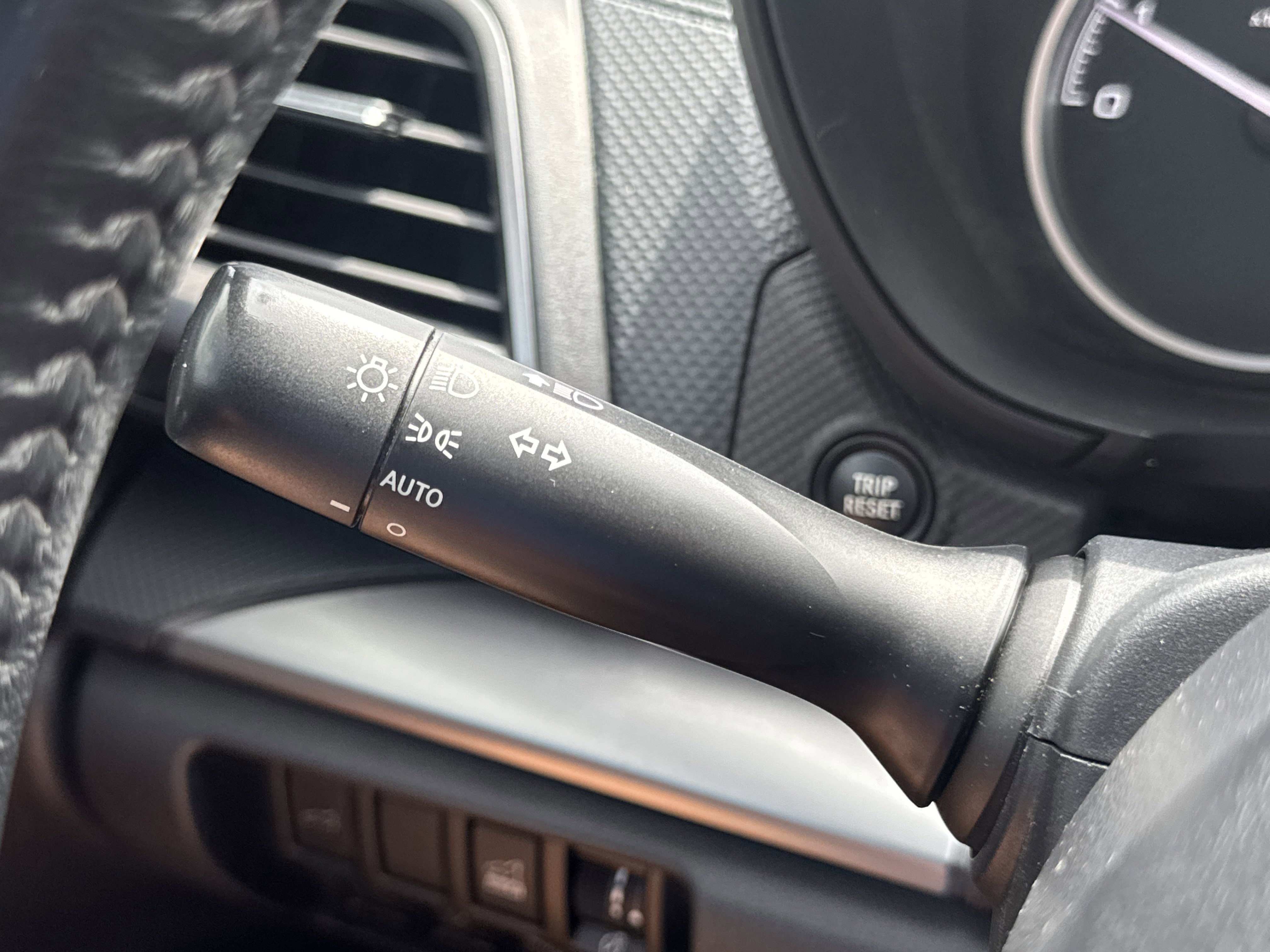 Used 2020 Subaru Forester Premium AWD/4WD image 16