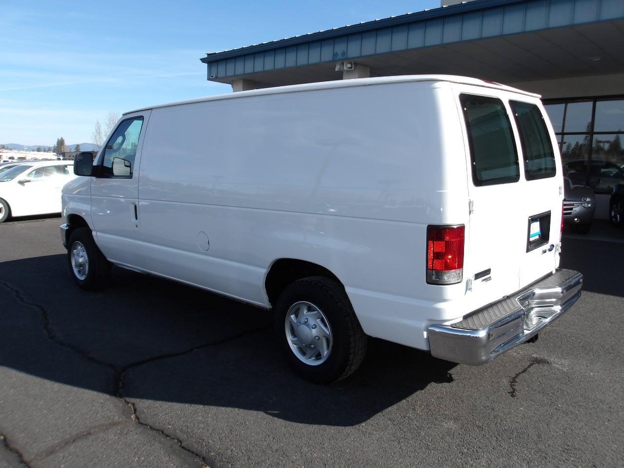 Used 2013 Ford E-150 and Econoline 150 w/ Commercial Cargo Van Pkg RWD image 3