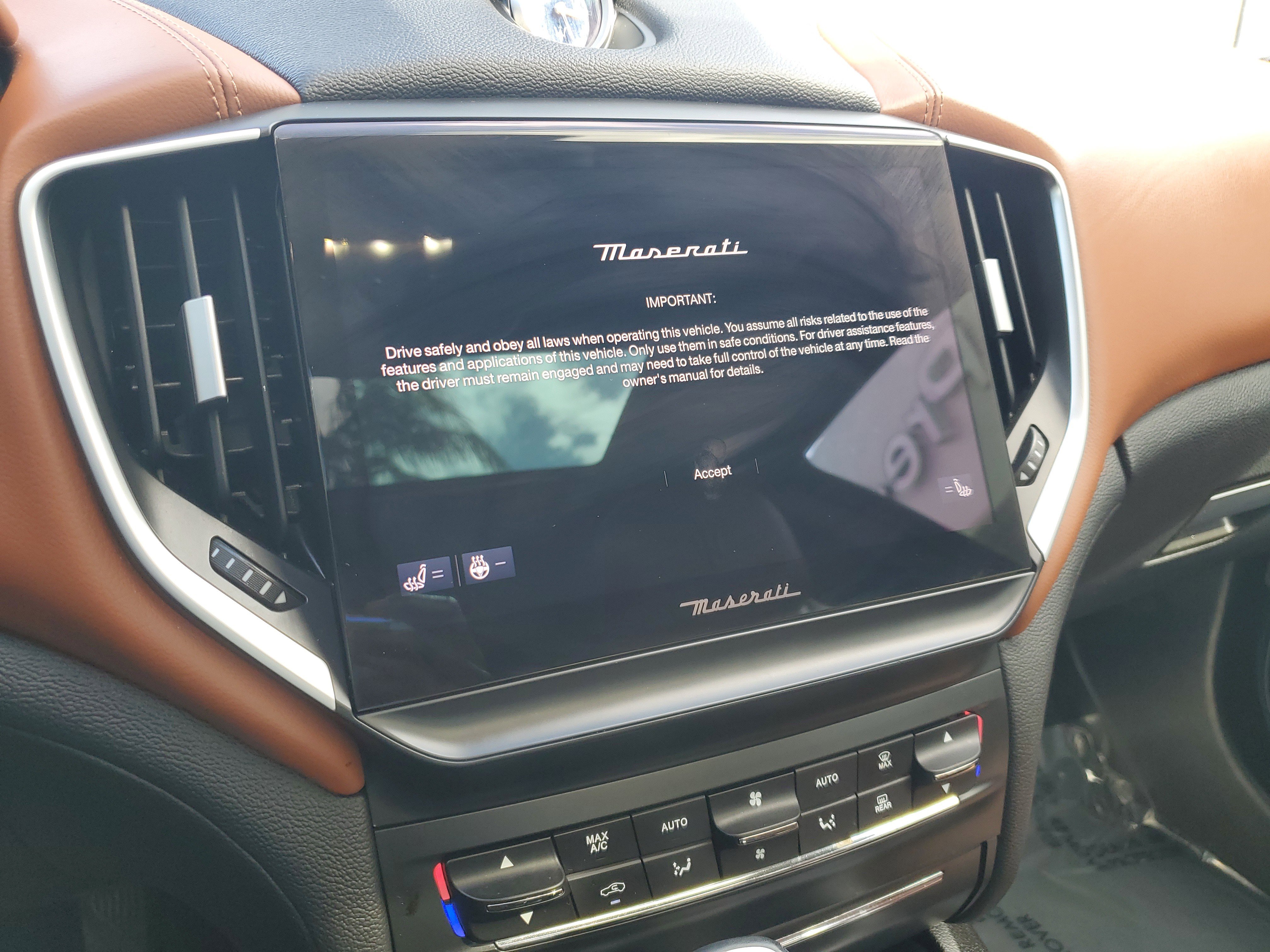 Used 2022 Maserati Ghibli Modena image 22