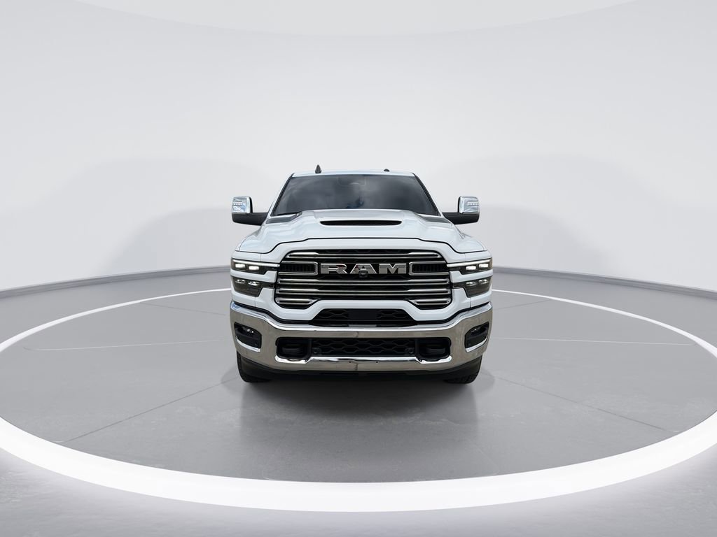 Used 2025 RAM 2500 Laramie AWD/4WD image 3