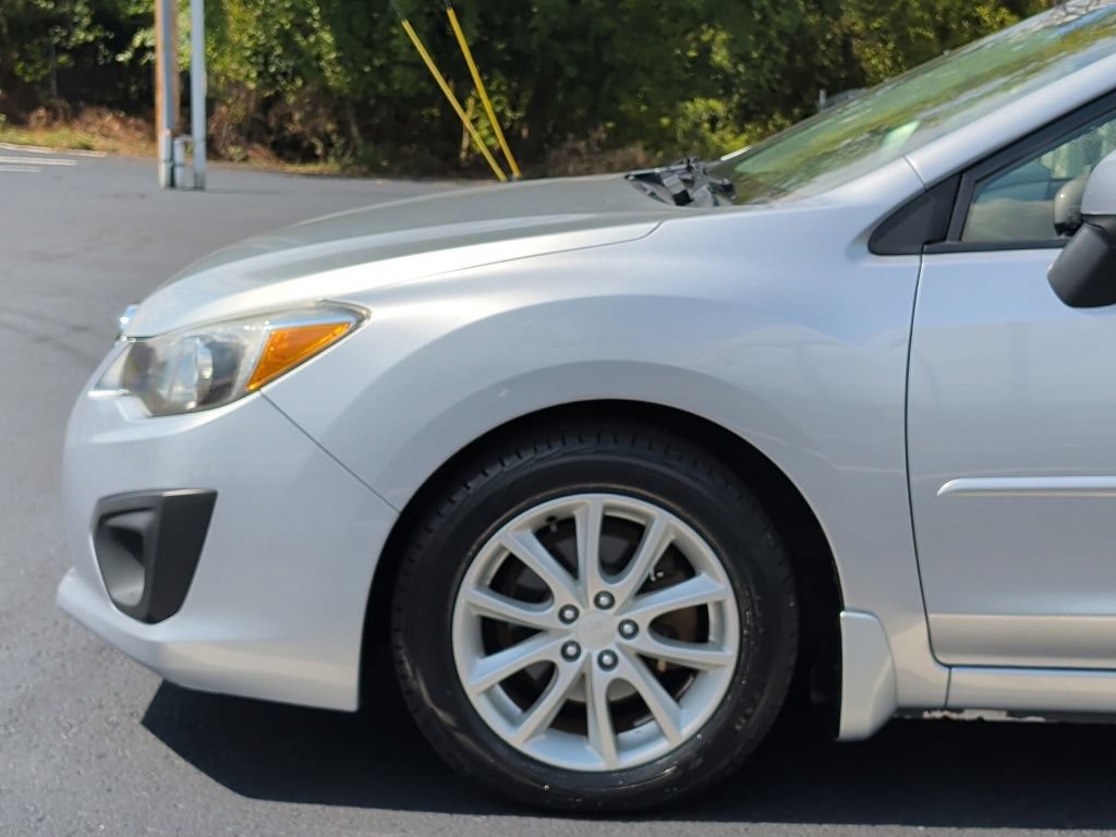 Used 2013 Subaru Impreza 2.0i Premium AWD/4WD image 2
