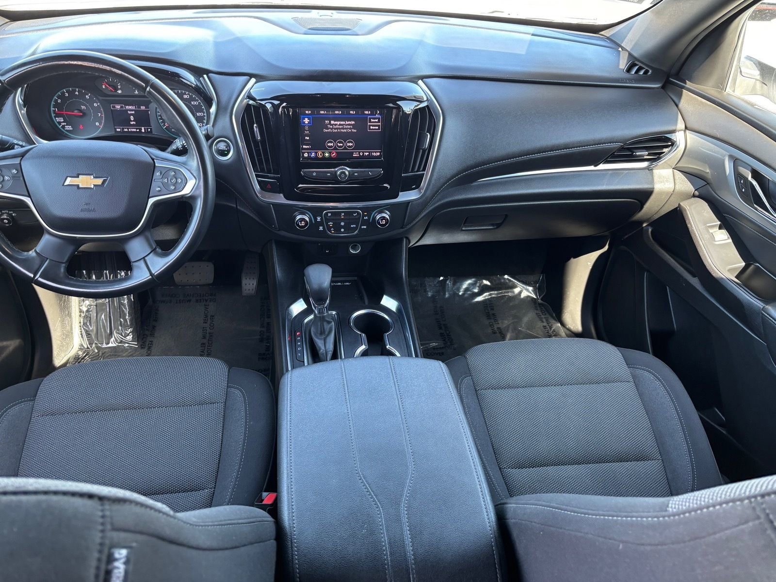 Used 2023 Chevrolet Traverse LT image 20