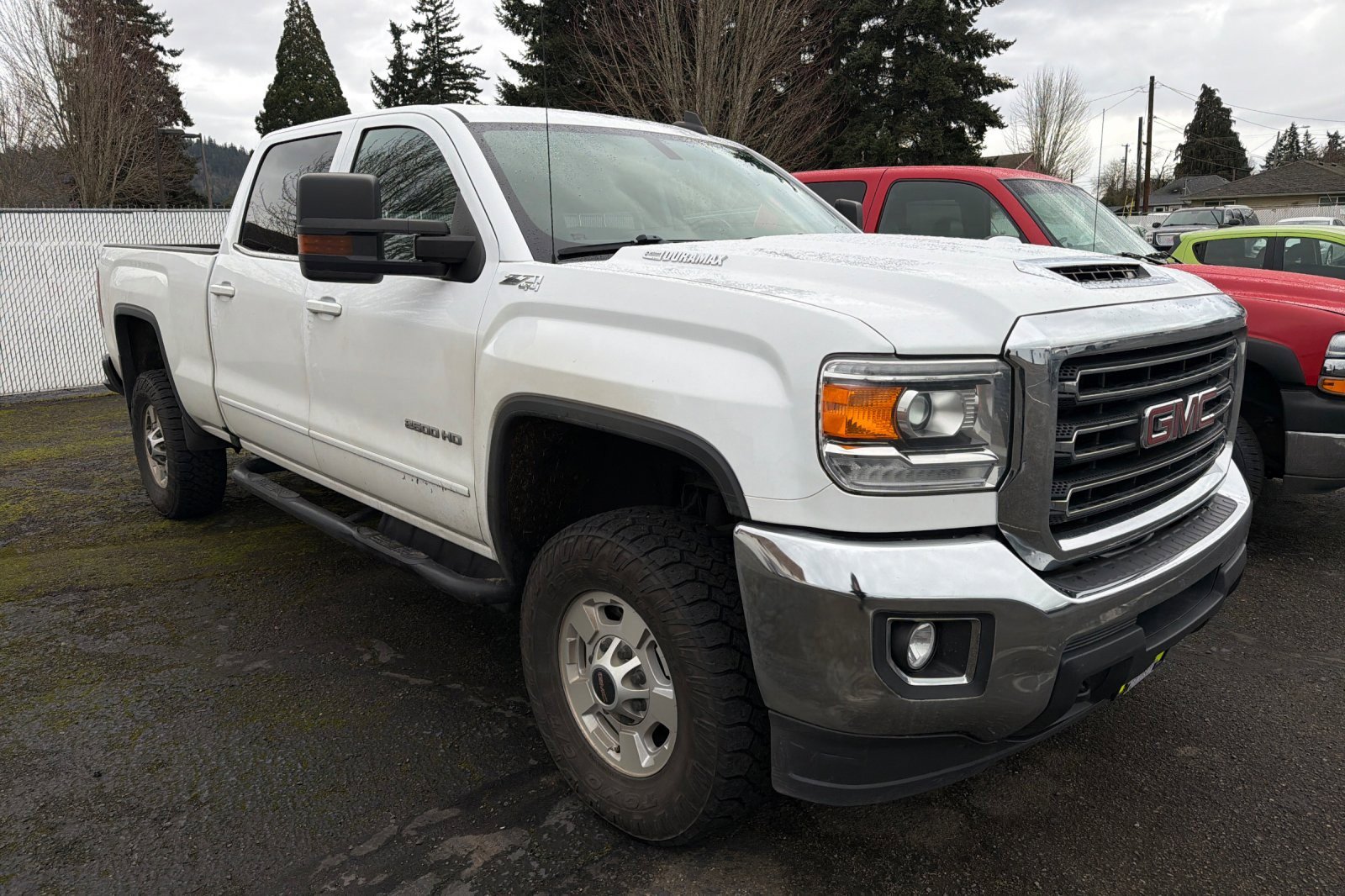 Used 2018 GMC Sierra 2500 SLE w/ SLE Preferred Package image 2