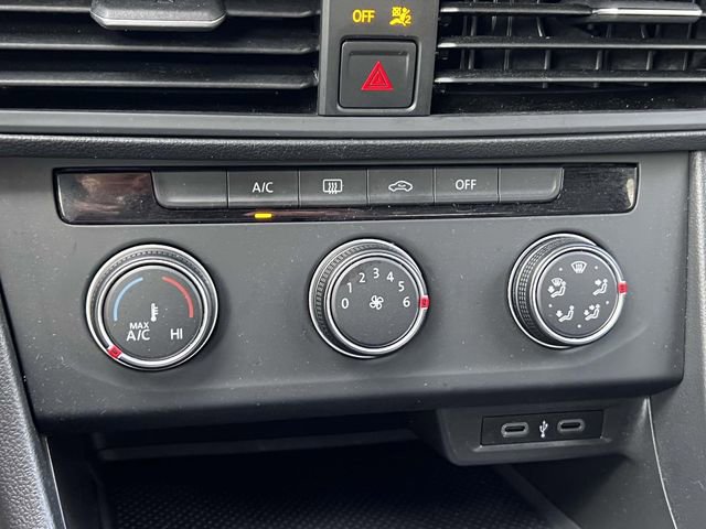 Certified 2022 Volkswagen Jetta Sport image 29