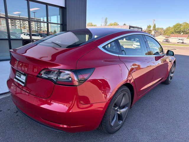 Used 2018 Tesla Model 3 Long Range RWD image 9