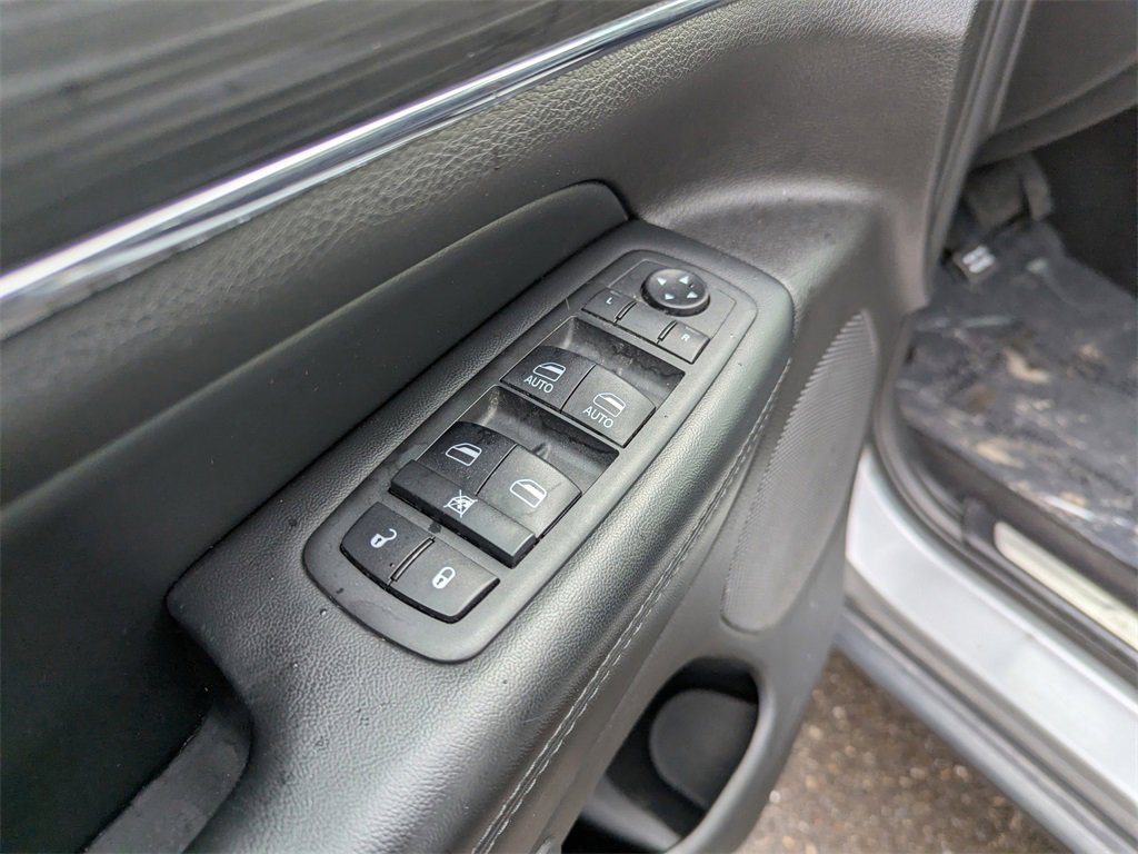 Used 2020 Jeep Grand Cherokee Limited w/ Luxury Group II image 11