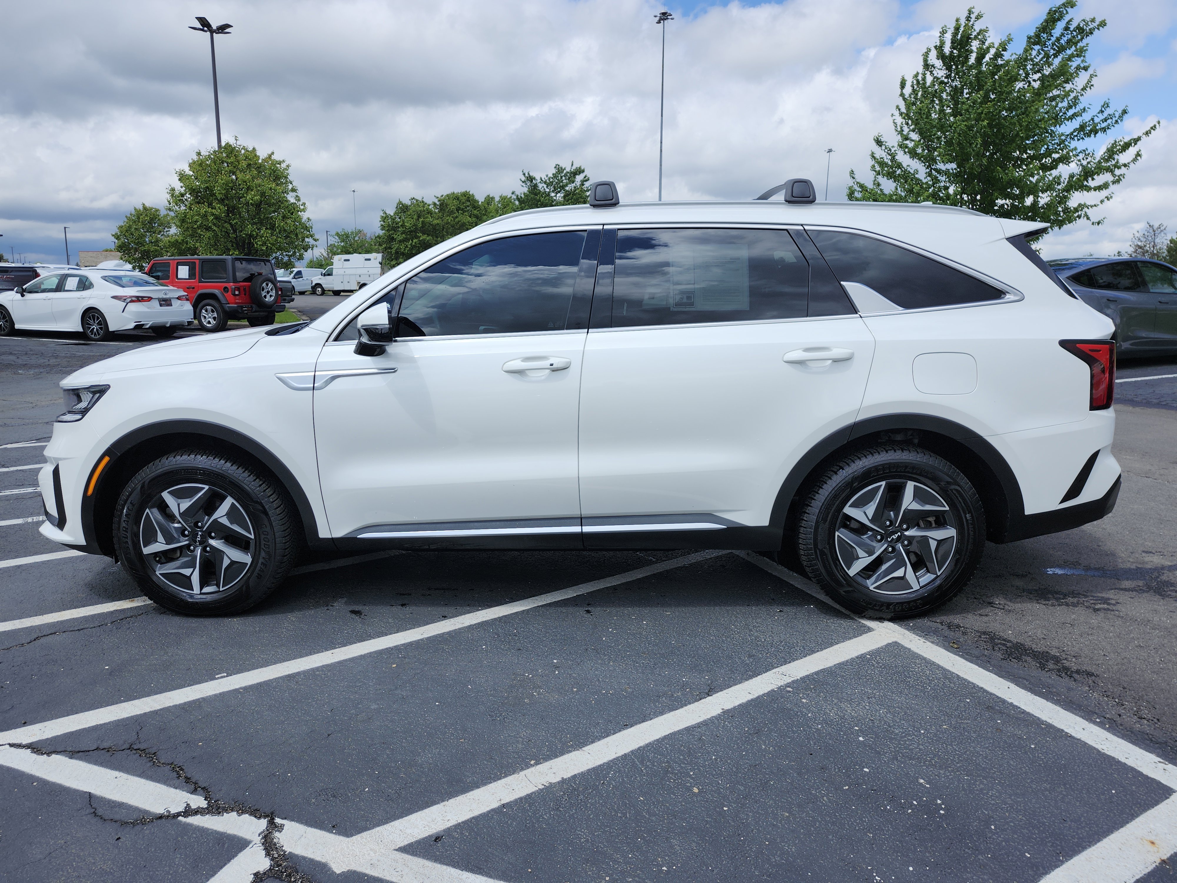 Used 2022 Kia Sorento S FWD image 15