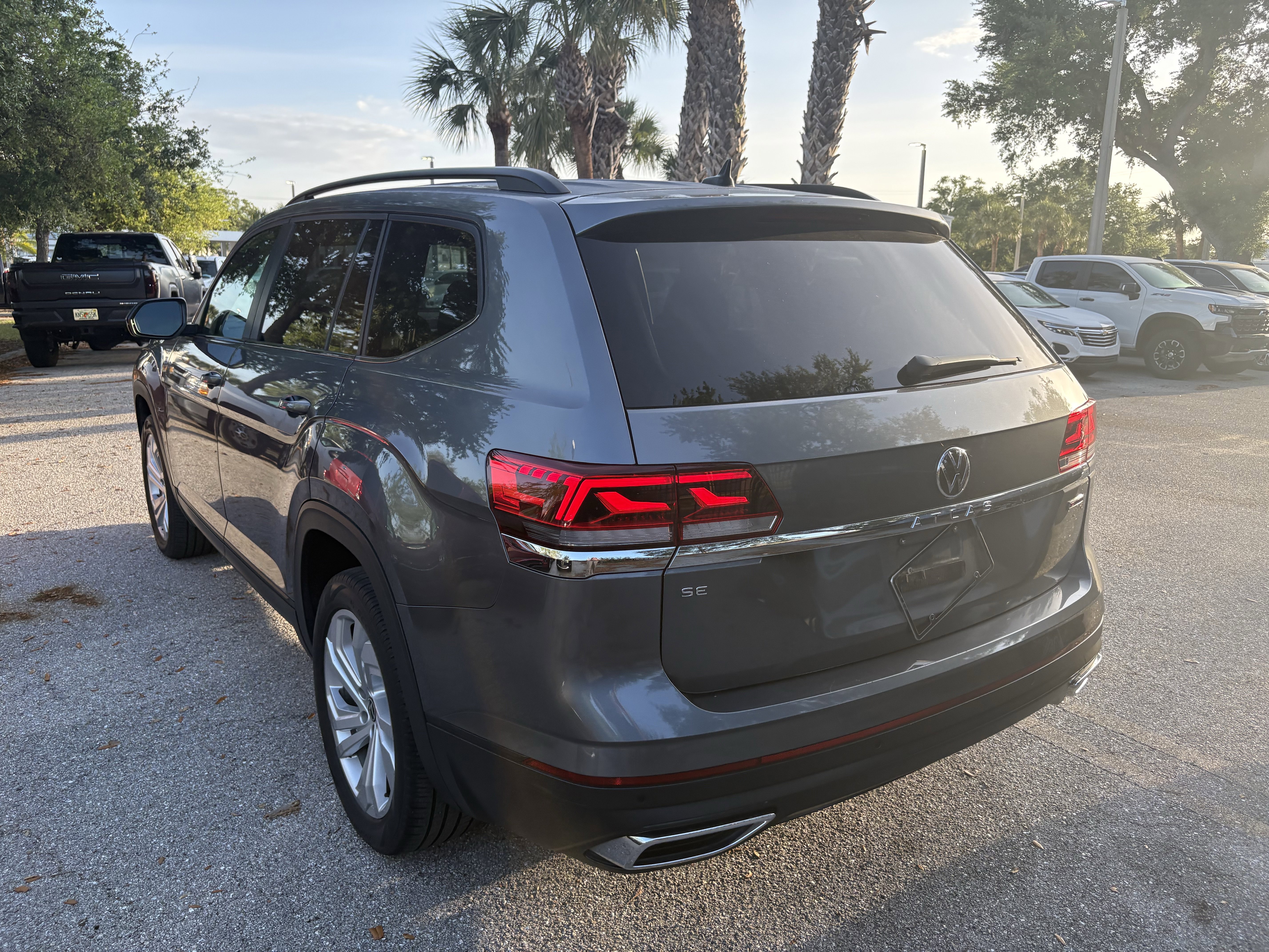 Used 2021 Volkswagen Atlas SE image 5
