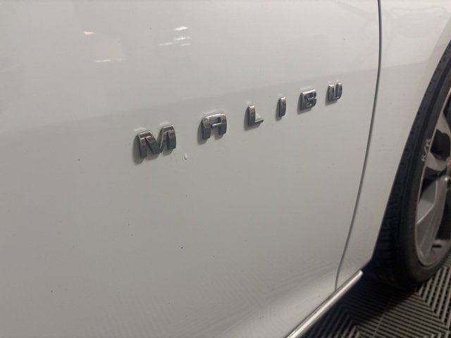 Used 2020 Chevrolet Malibu Premier image 13
