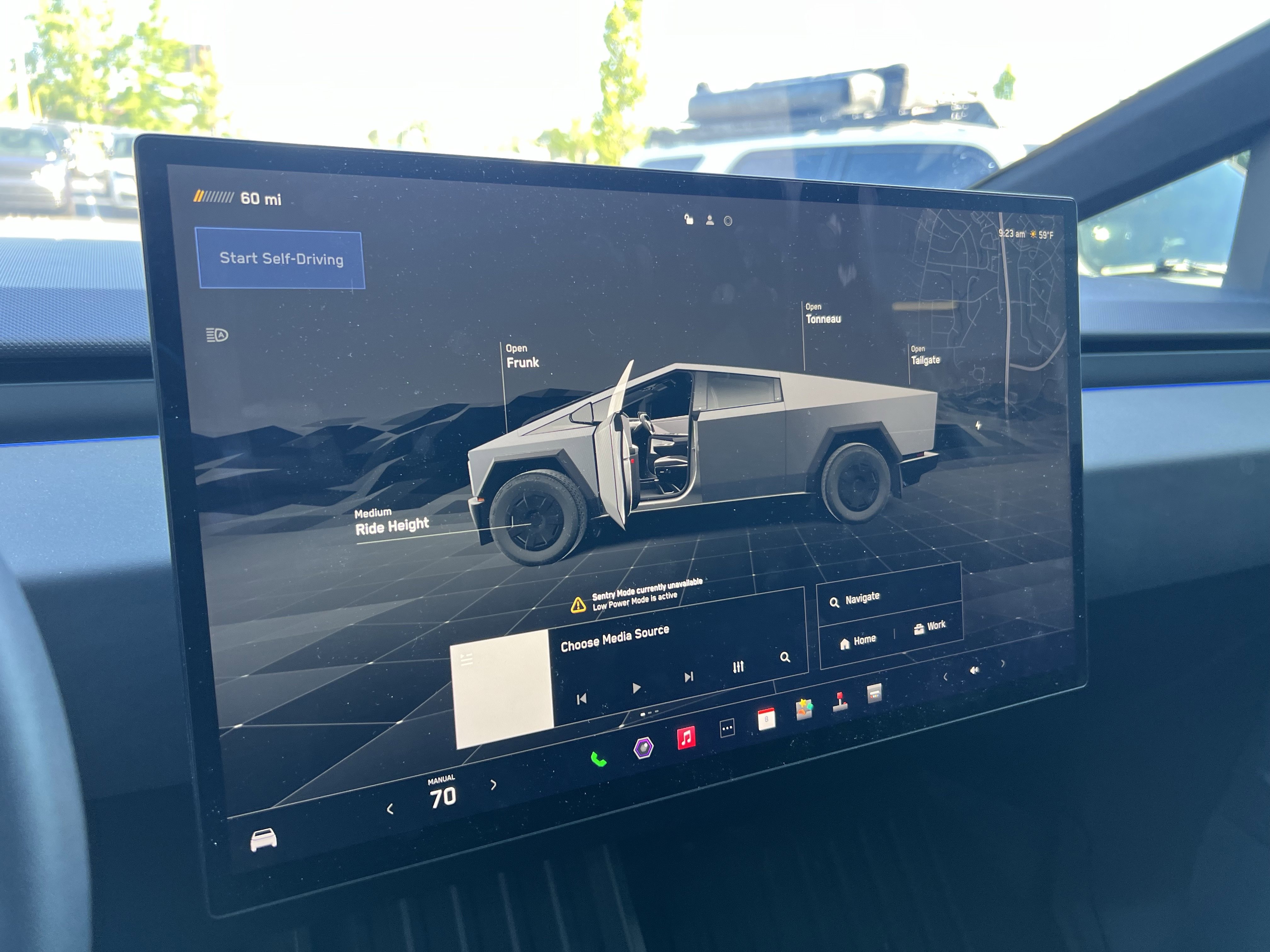 Used 2024 Tesla Cybertruck AWD Crew Cab image 25