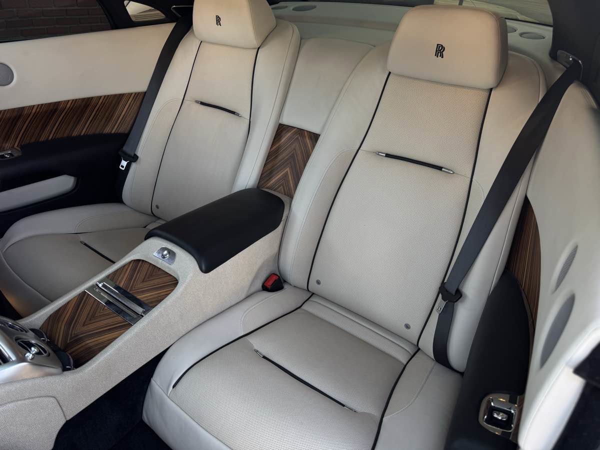 Used 2014 Rolls-Royce Wraith image 20
