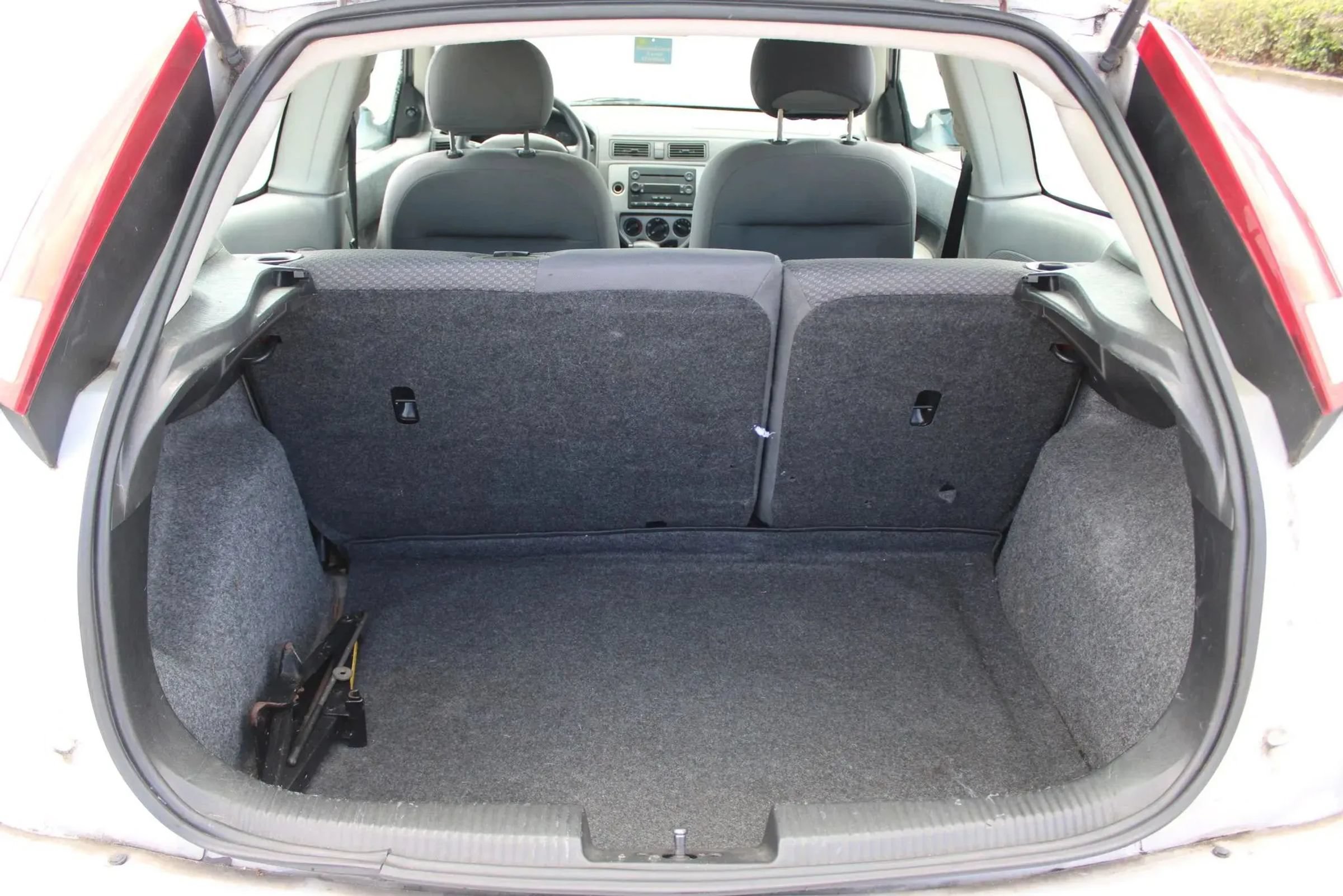 Used 2006 Ford Focus SE FWD image 29