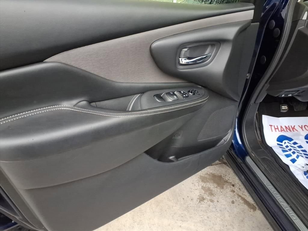 Used 2023 Nissan Murano SV image 13