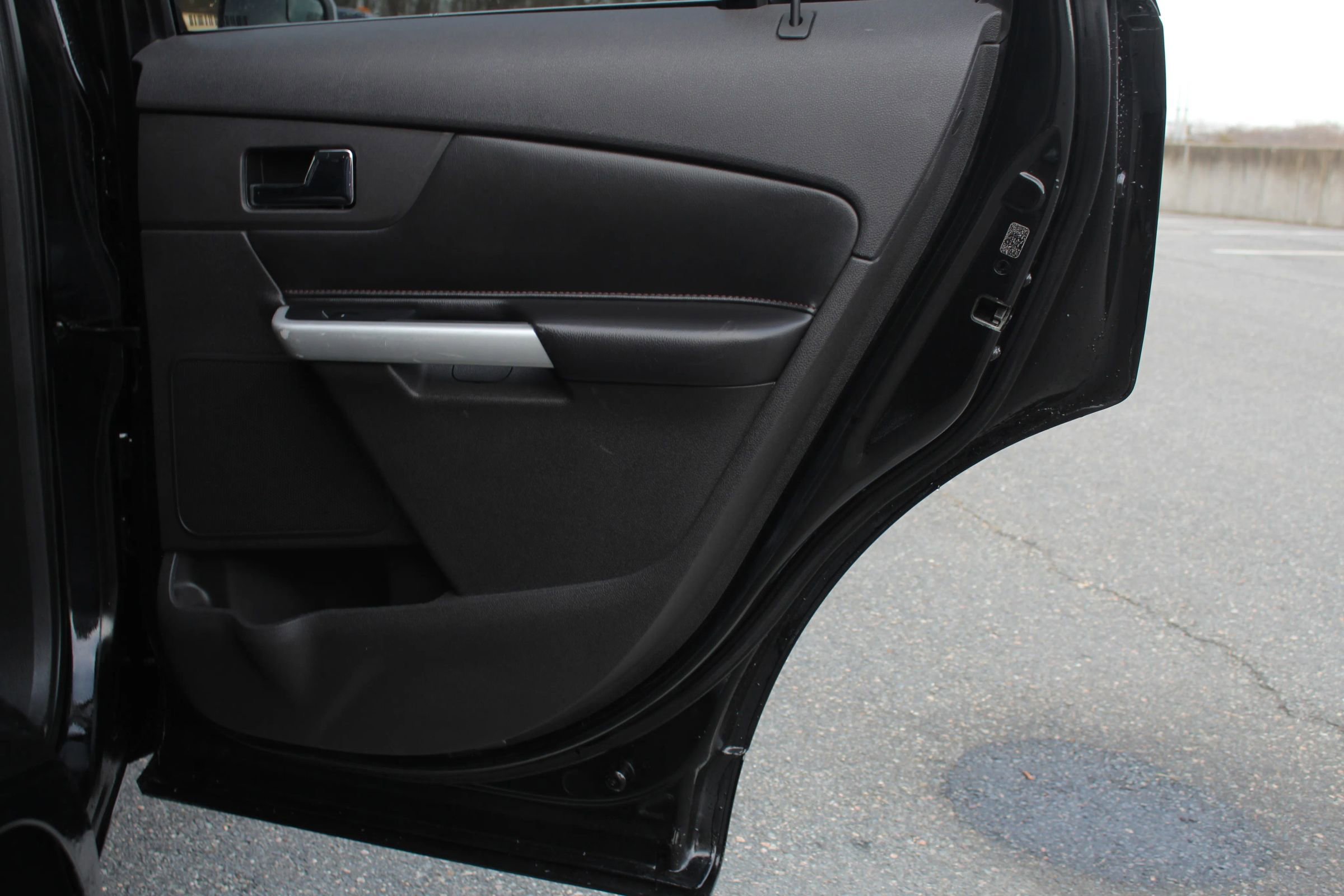 Used 2011 Ford Edge Limited image 16