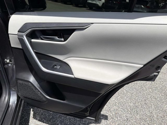 Used 2023 Toyota RAV4 XLE AWD/4WD image 19