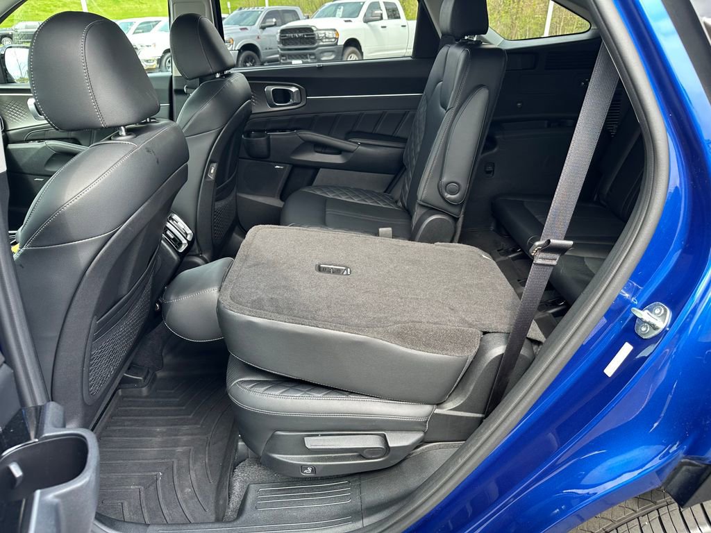 Used 2023 Kia Sorento SX AWD/4WD image 36
