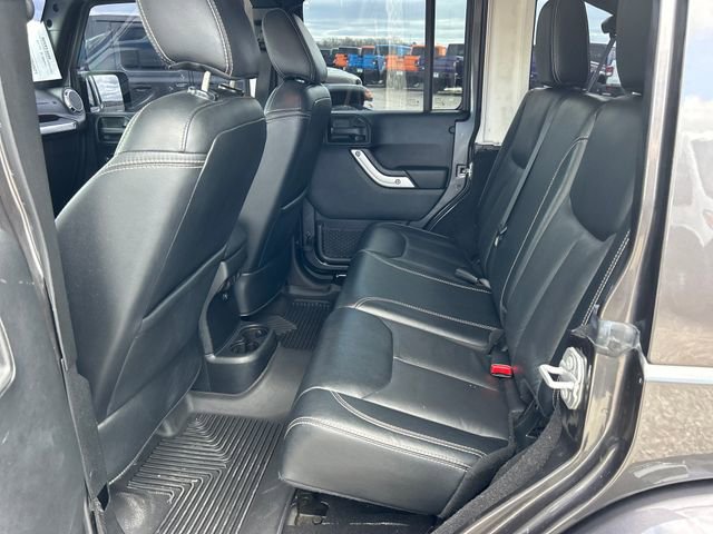 Used 2017 Jeep Wrangler Unlimited Rubicon image 38