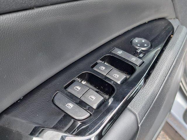 Used 2025 Kia Sportage EX FWD image 22