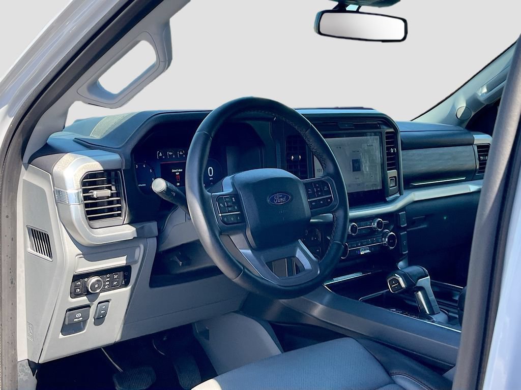 Used 2025 Ford F150 Lariat w/ Equipment Group 502A High AWD/4WD image 9
