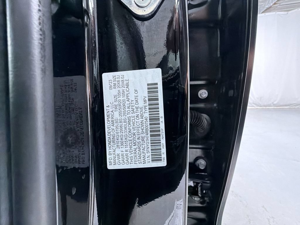 Used 2024 Honda Pilot Touring image 16