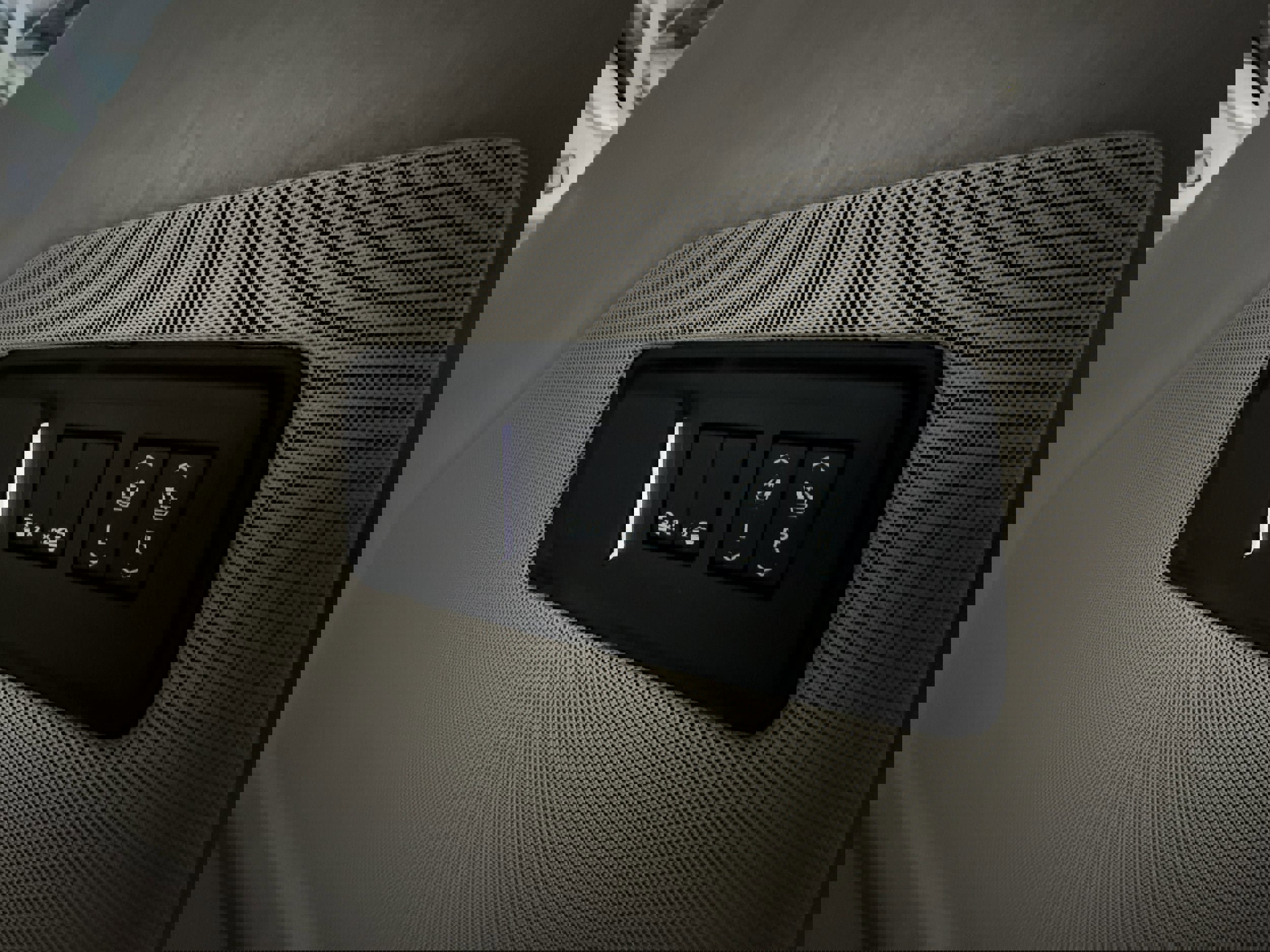 Used 2025 Cadillac Escalade ESV Sport Platinum image 37