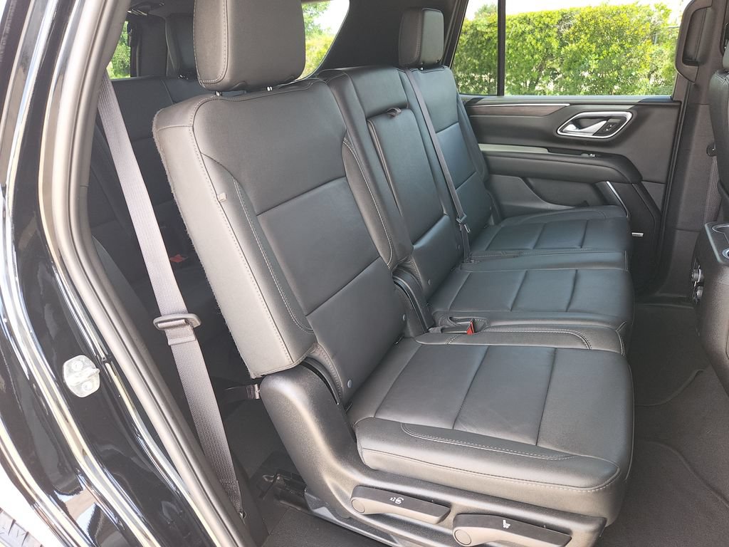 Used 2024 Chevrolet Tahoe LT w/ Luxury Package AWD/4WD image 16