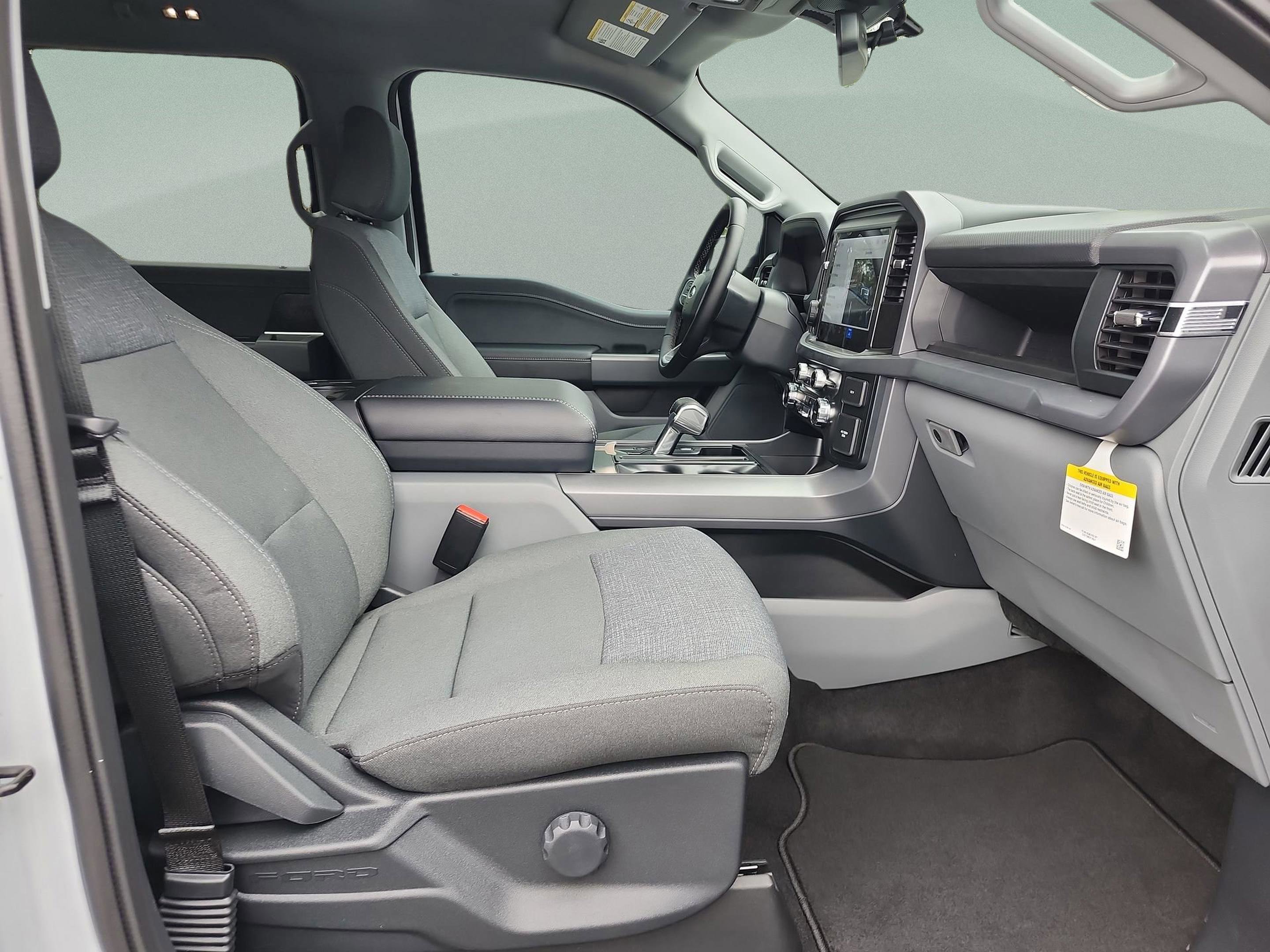 New 2025 Ford F150 Lightning XLT image 19