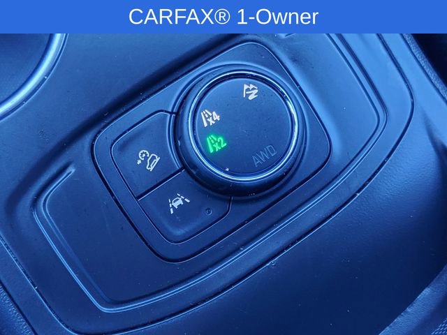 Used 2024 GMC Terrain SLE image 25