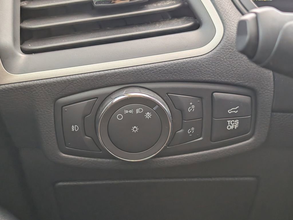 Used 2022 Ford Edge SEL w/ Convenience Package image 20