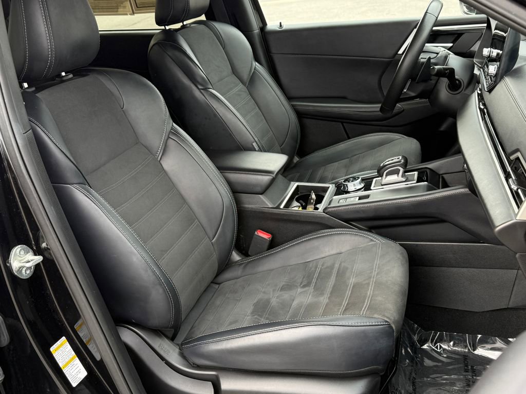 Used 2024 Mitsubishi Outlander SE image 11