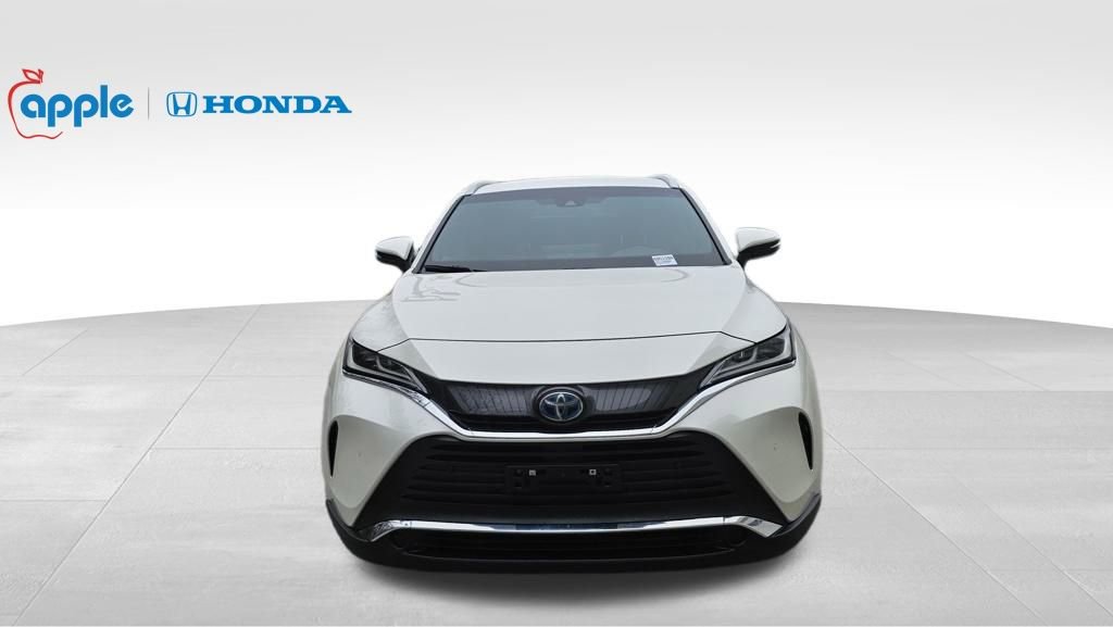 Used 2021 Toyota Venza XLE video 2