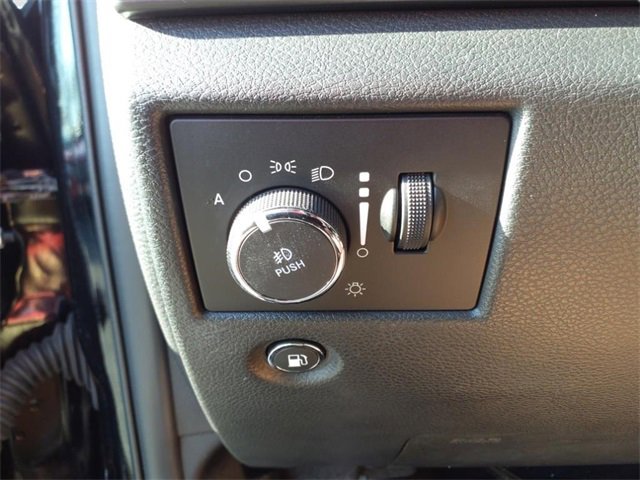 Used 2021 Jeep Grand Cherokee Laredo X image 25