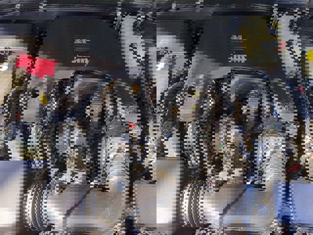 Used 2021 Jeep Wrangler Unlimited Sahara image 15