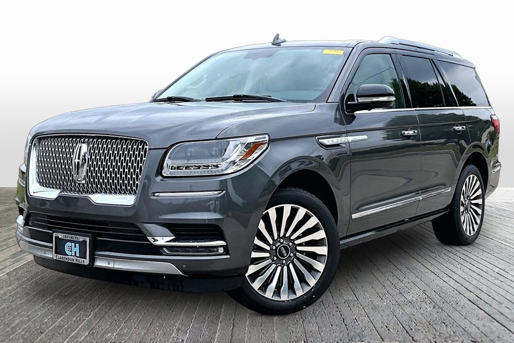 Used 2018 Lincoln Navigator Reserve AWD/4WD image 3